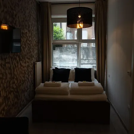 Apartament Mary's & *
